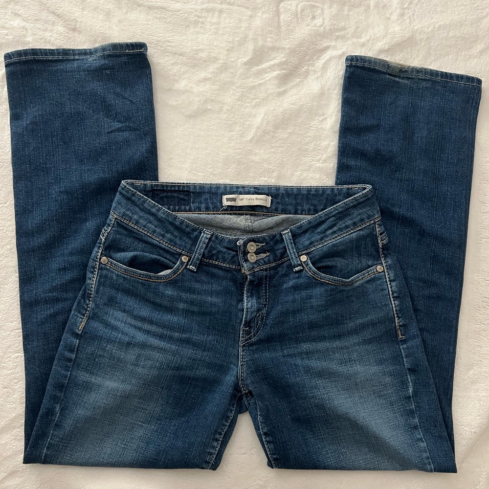 levi's low rise curvy bootcut jeans